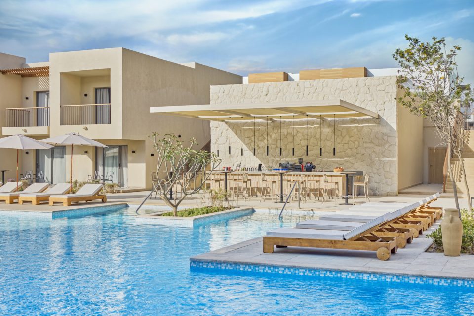 5076_JAZ ALMAZA BLU_Pool Overview