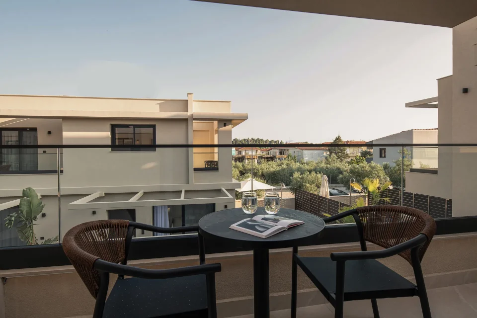 Vista Luxury Suites – Duplex Suite Ground Floor – balcony
